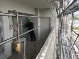 久留米市でマンションの外壁高圧洗浄