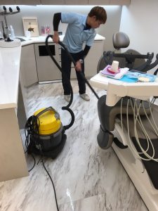 福岡市天神歯科医院定期清掃